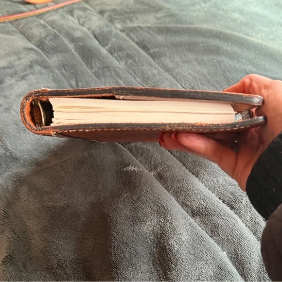 EUC, Patricia Nash Full Grain Leather Chieti Agenda/Planner - Picture 8 of 11